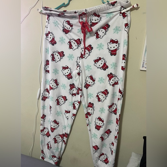 Hello kitty Pajama - Picture 1 of 4
